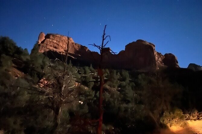 PRIVATE Sedona Jeep Tour 4X4 Stargazing Tour at Night - First stop: the 360-degree buttes view that sets the scene