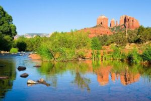 Scenic Sedona Tour - Tlaquepaque Arts & Crafts Village: stretching legs and browsing